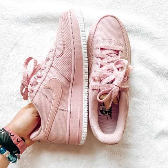 BRAND NEW PINK NIKE FORCES - Picture 2 of 5